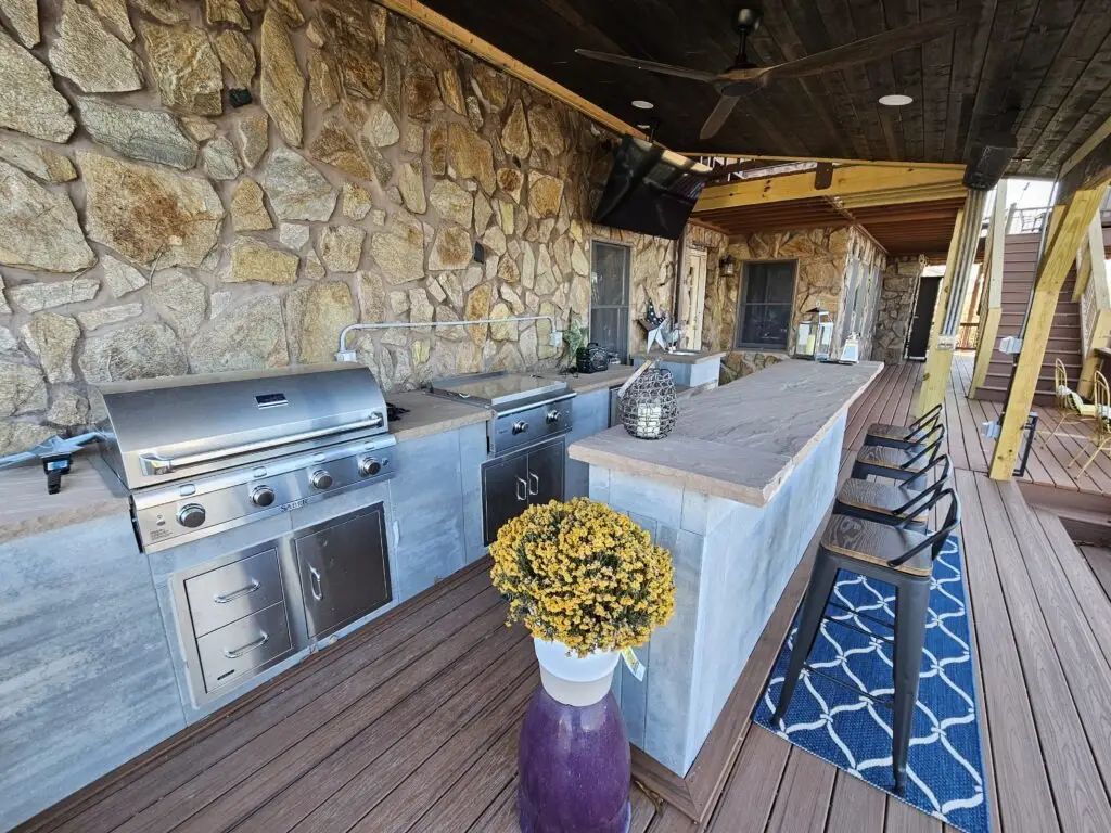 Deck Builder White Pine TN