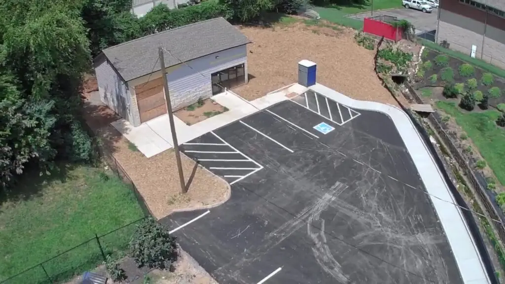 new driveway and asphalt parking lot in knoxville, TN